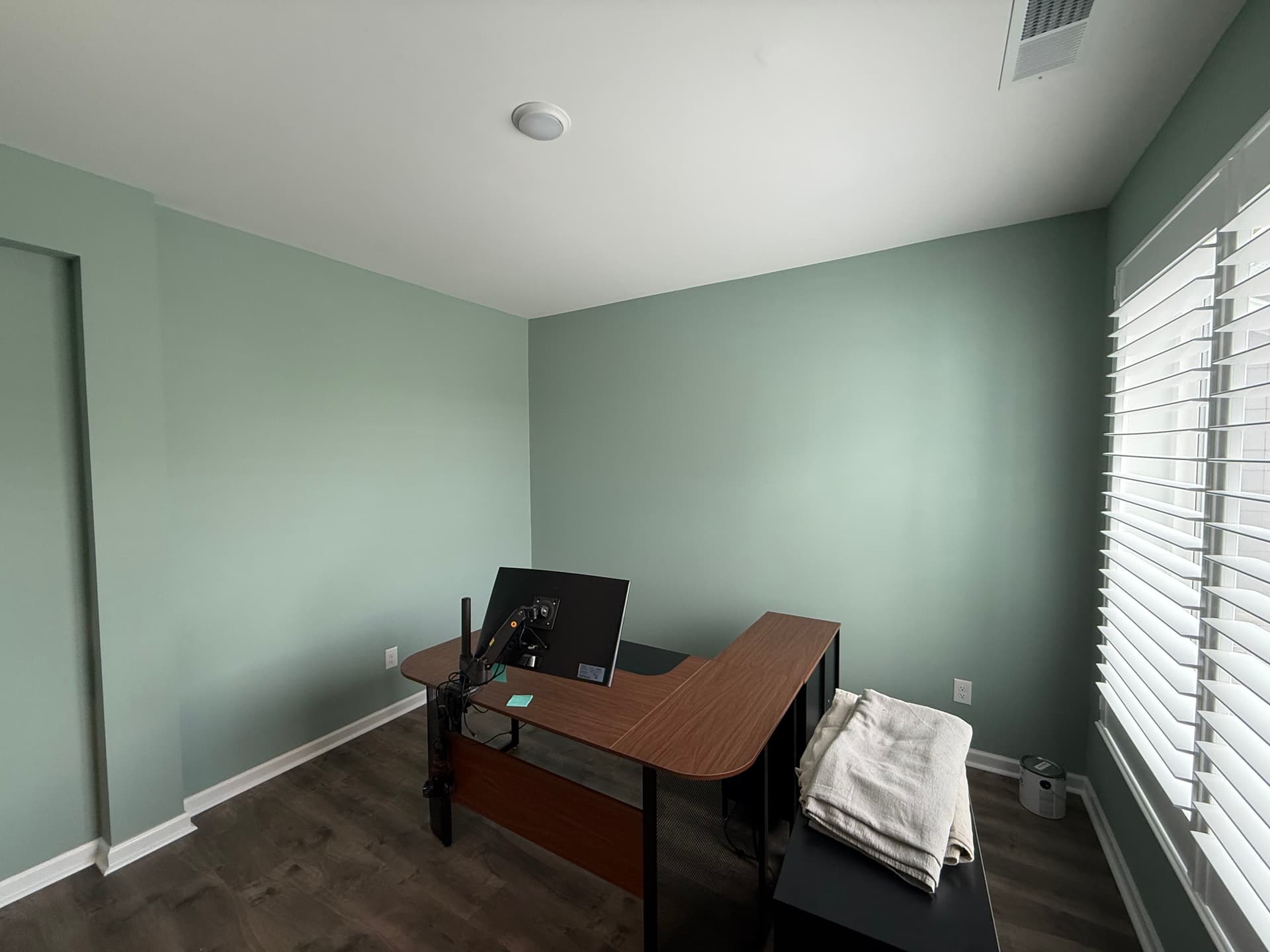 Gallery photos for Creating a New Private Office Space with Style: Image #4